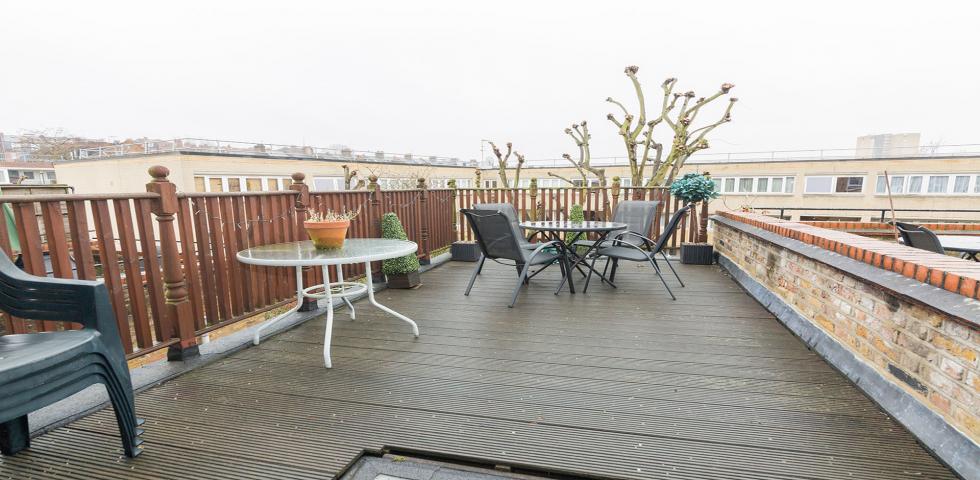 			PRIVATE ROOF TERRACE, 2 Bedroom, 1 bath, 1 reception Flat			 Gascony Avenue, WEST HAMPSTEAD